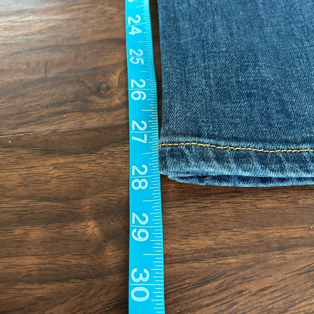 Anthropologie Pilcro The Slim Boyfriend Jeans Light Factory Distressed 
Size 31 - Picture 11 of 12
